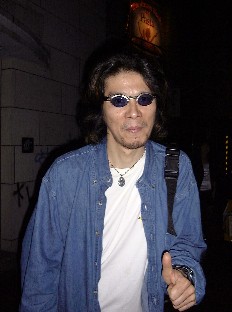 岡本郭男さん